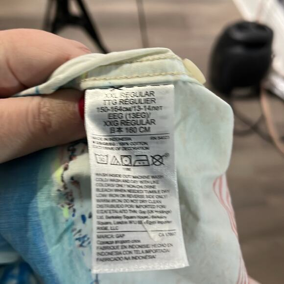 GapKids Boys Short Sleeve Button Down Shirt Featuring Beach Scene Size XXL - Picture 7 of 8